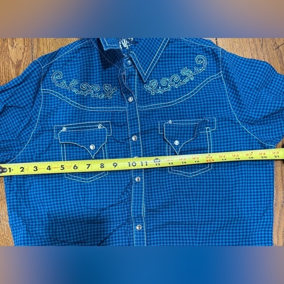 Rock 47 WRANGLER - Jeweled Cow Skull Long Sleeve Button Up - Size Large - Picture 6 of 8